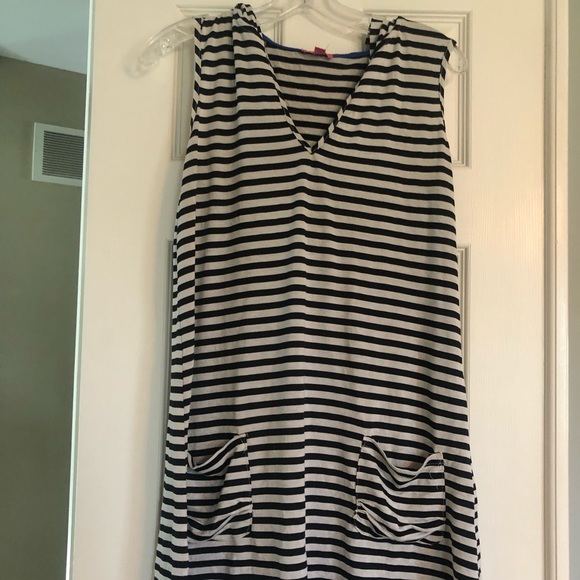 Beach/ swim cover up - Picture 1 of 4